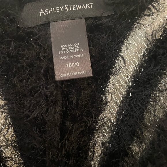 Ashley Stewart Black and Silver Sweater. Size Plus Size 2X - Picture 6 of 9